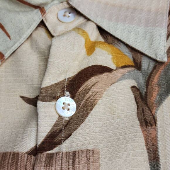 Tori Richard Silk Hawaiian Shirt in Neutral Tones Short Sleeve Button Down - Picture 6 of 7